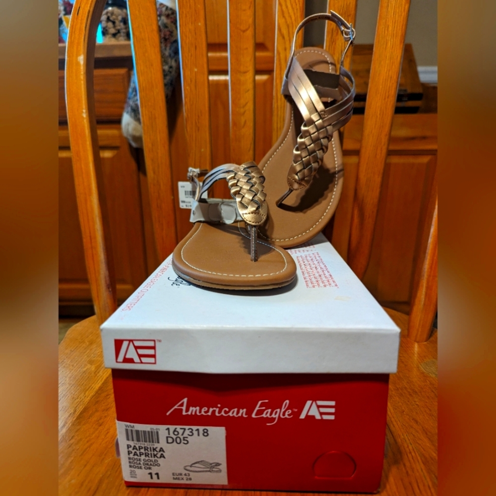 American Eagle Sandals